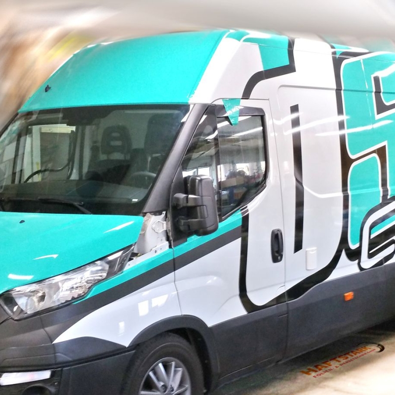 Fahrzeugfolierung 50