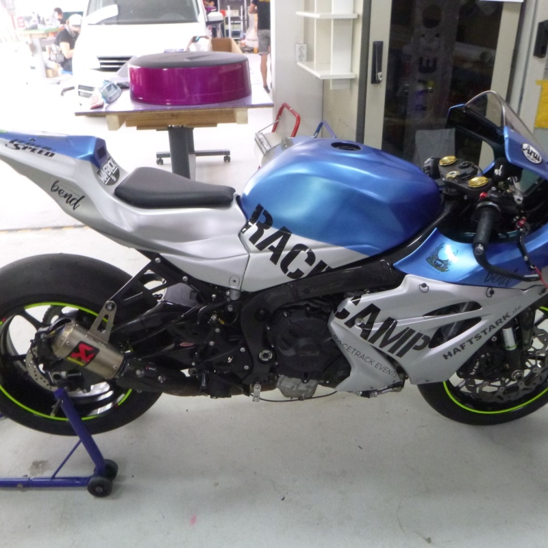 Fahrzeugfolierung 52