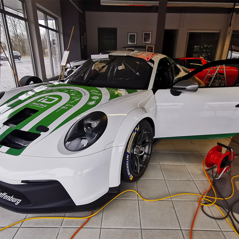 Fahrzeugfolierung 56